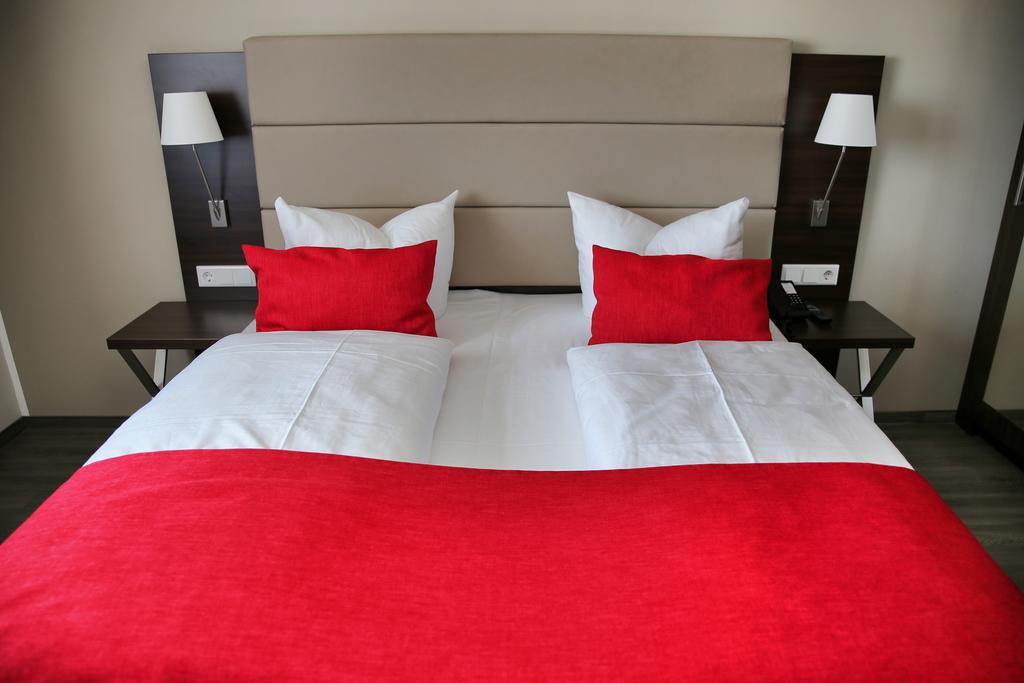 Hotel Bomonti Nuernberg West Oberasbach Room photo